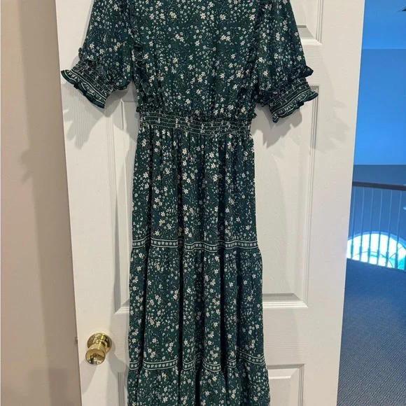 Max Studio Dark Green Floral Maxi Dress - Picture 4 of 4